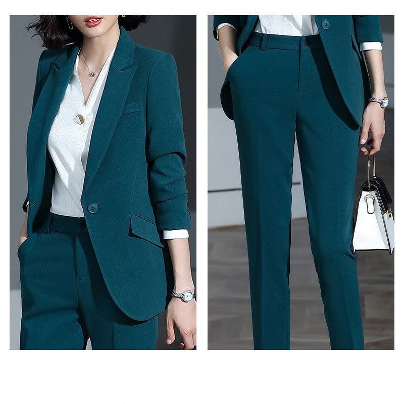 costumes d'affaires pour femmes