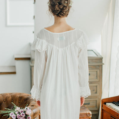 Lace cotton nightdress