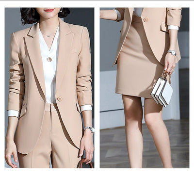 costumes d'affaires pour femmes