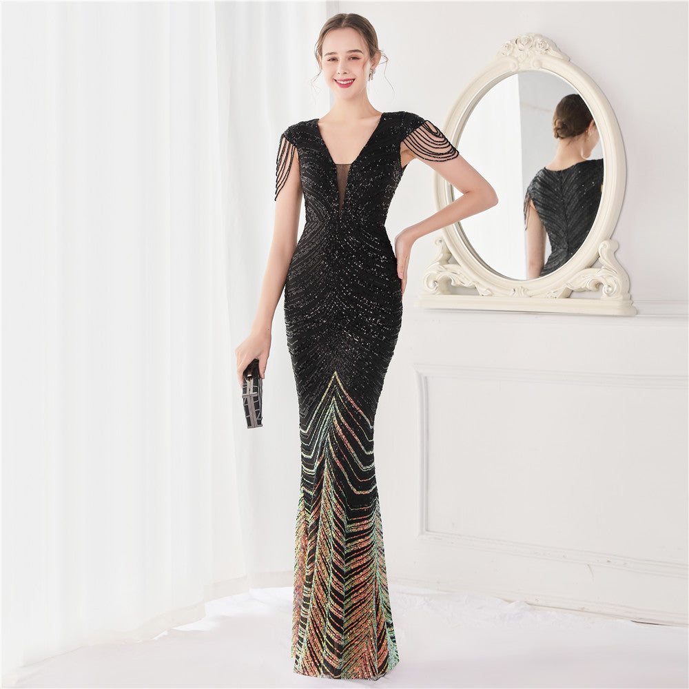 Robe à paillettes florales