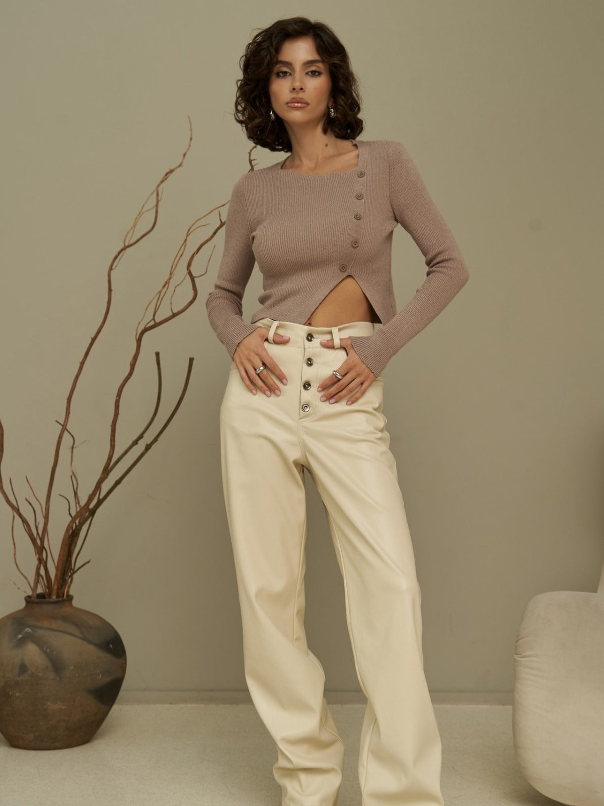 Pantalon en cuir à boutons