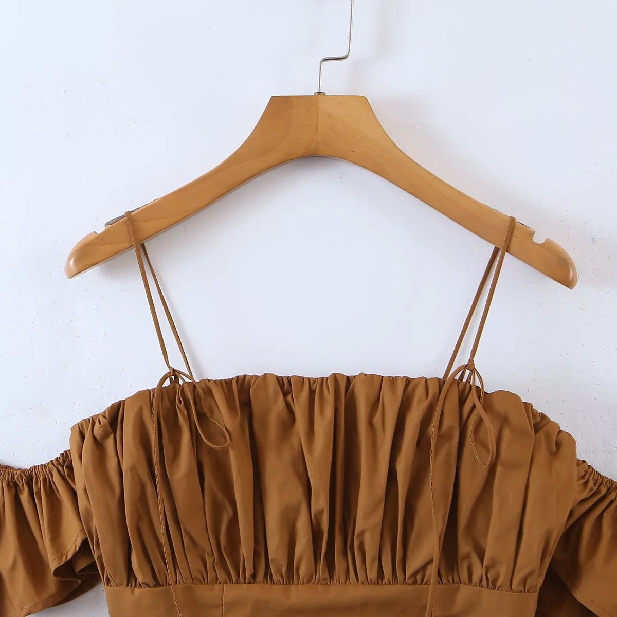 Bud Pleat Tie Top