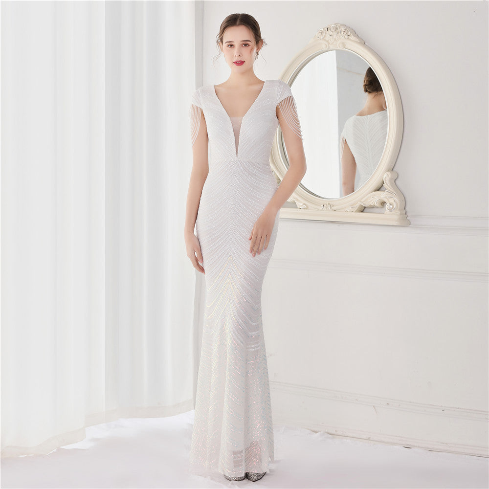 Robe à paillettes florales