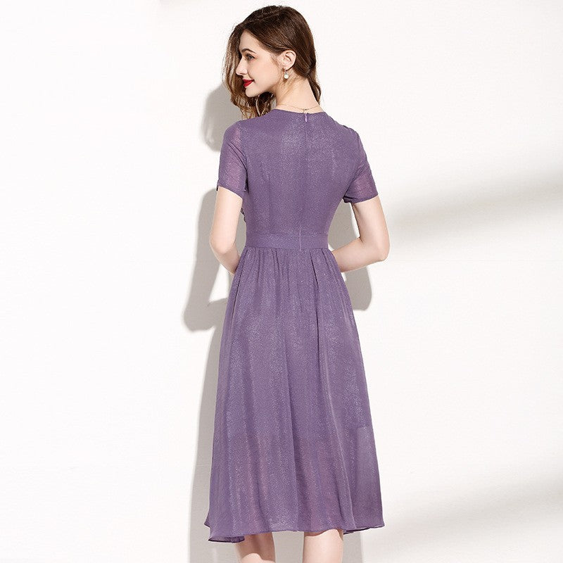 Robe en dentelle violette