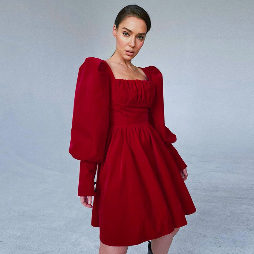 Robe trapèze en velours rouge