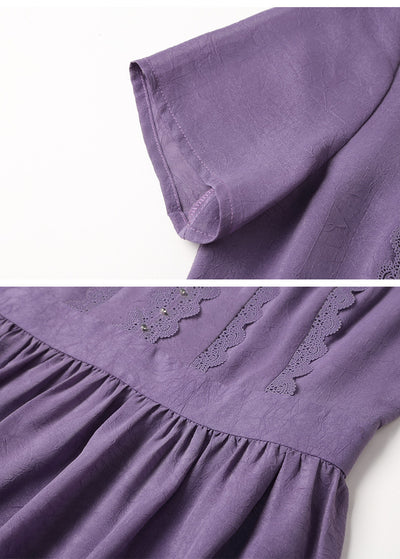 Robe en dentelle violette