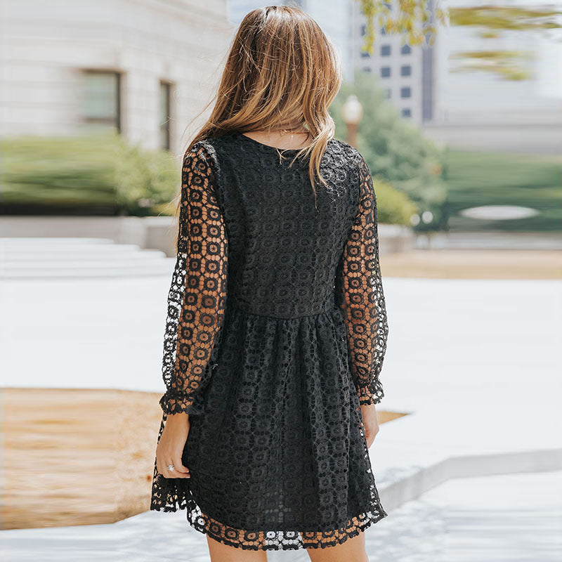 Robe à manches en dentelle