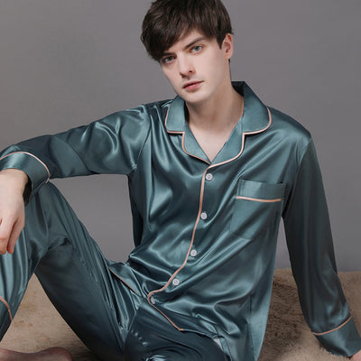 Pyjamas en soie pour femmes