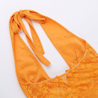 Robe fendue en dentelle