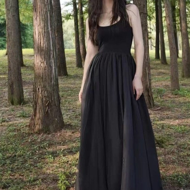 Robe noire Hepburn