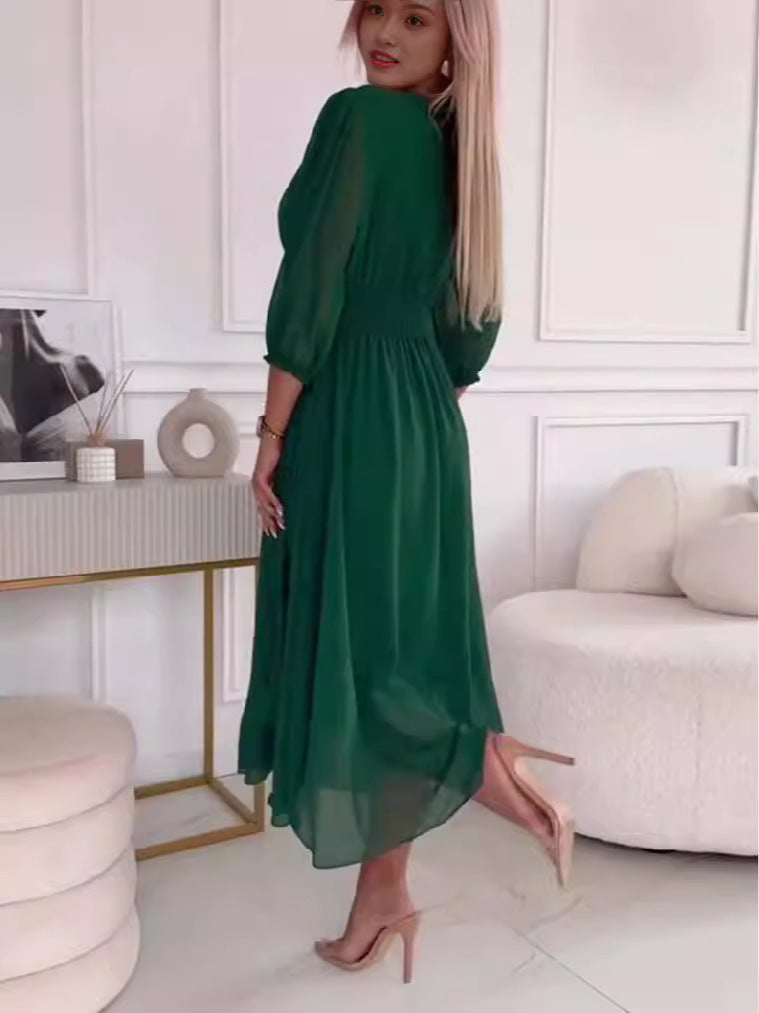 Robe en mousseline à col en V