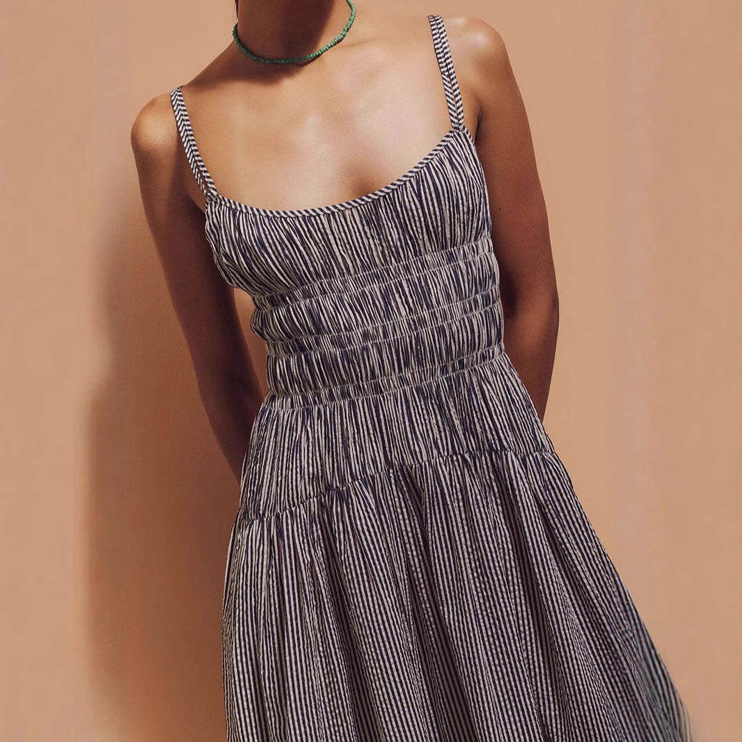 Robe plissée à rayures