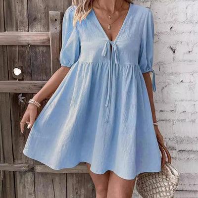 Robe nouée à col en V