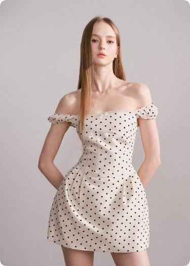Robe slim à pois