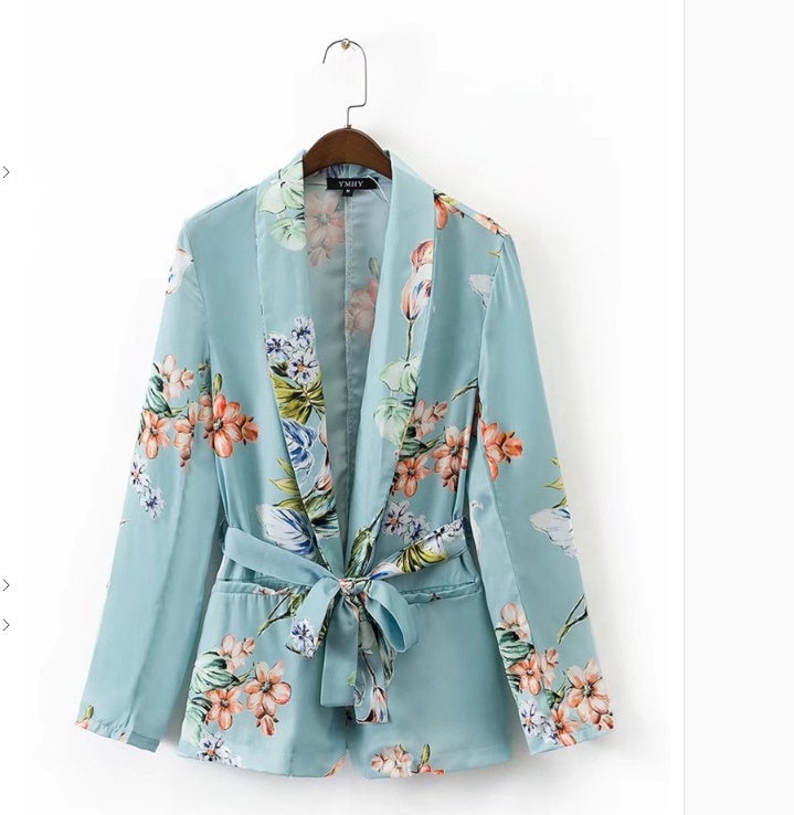 Ensemble de costume cravate à fleurs