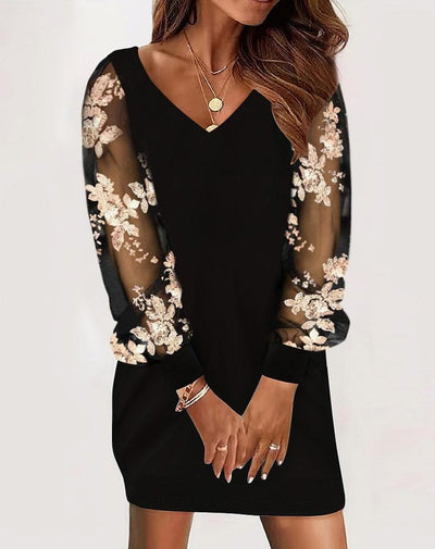 Robe en dentelle à col en V