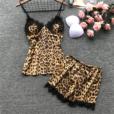 Ensemble de vêtements d'intérieur en soie