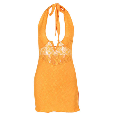 Robe fendue en dentelle