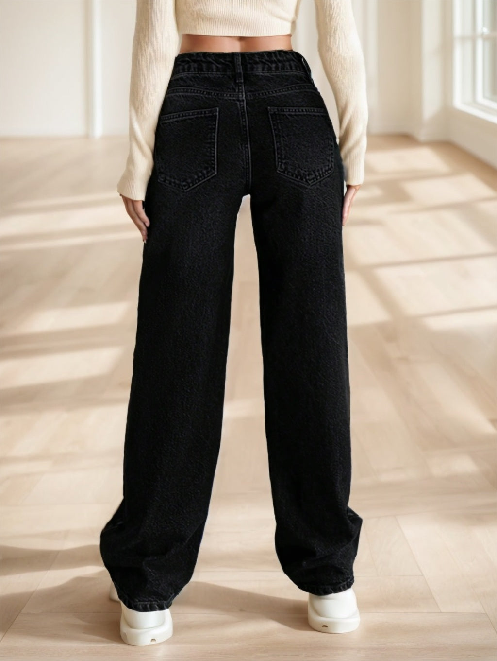 CasuGlow Casual Fit Straight Jeans - Shé Hauté