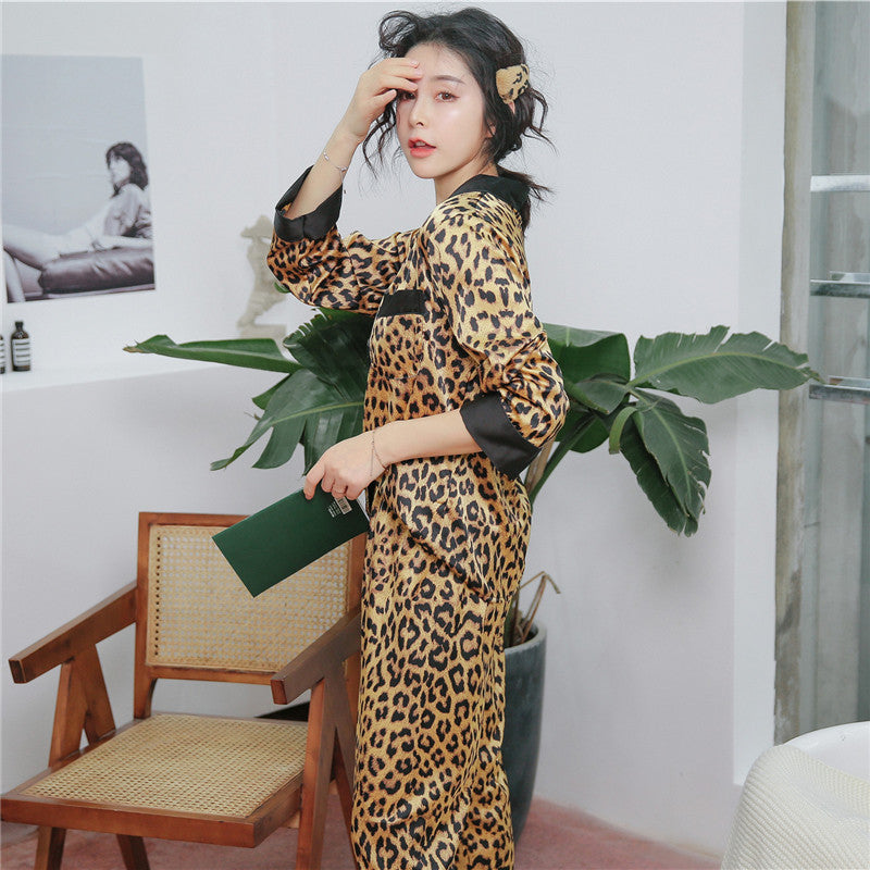 Ensemble de vêtements d'intérieur en soie