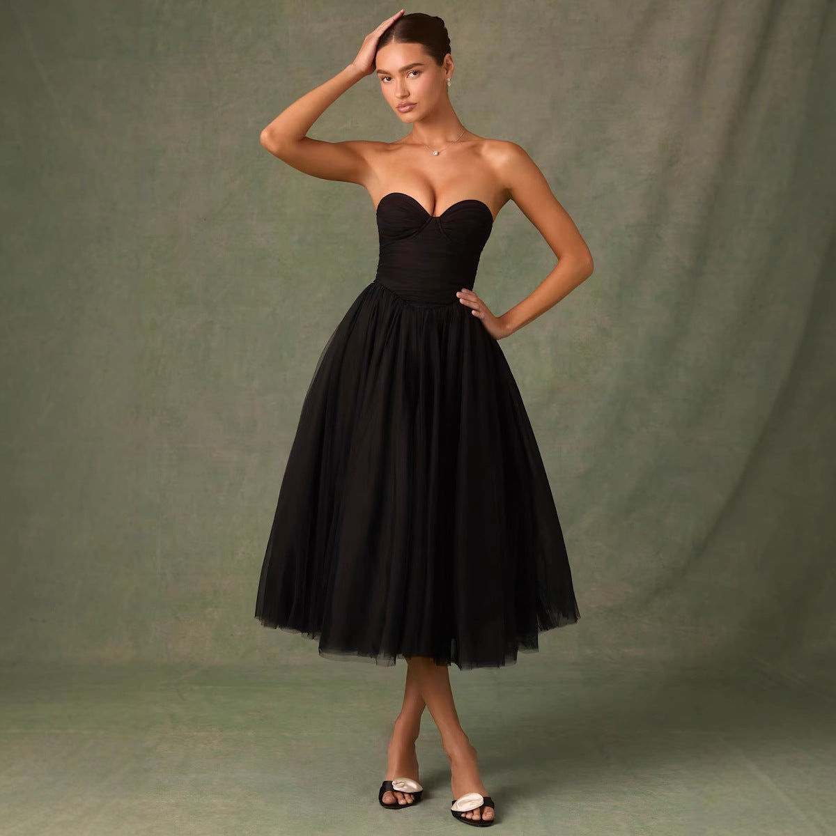 Robe tube sans bretelles
