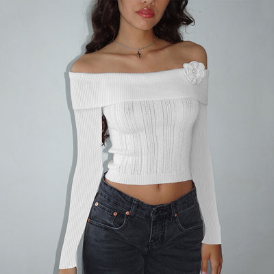 Pull fleuri à épaules dénudées