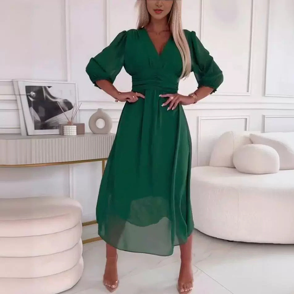 Robe en mousseline à col en V