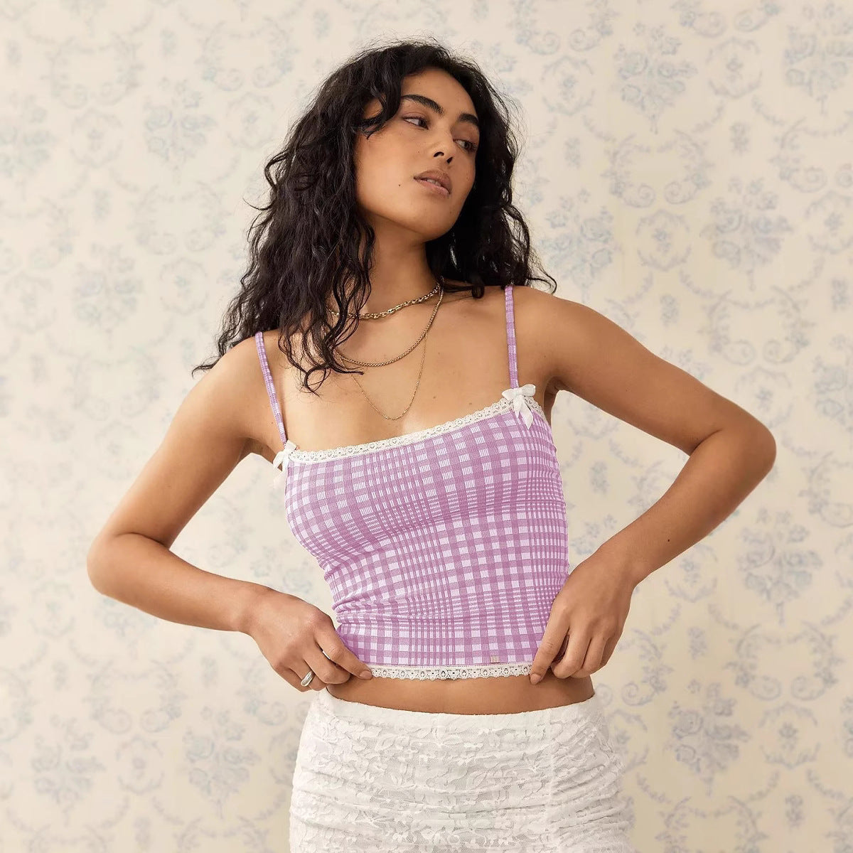 T-shirt tendance avec nœud en dentelle