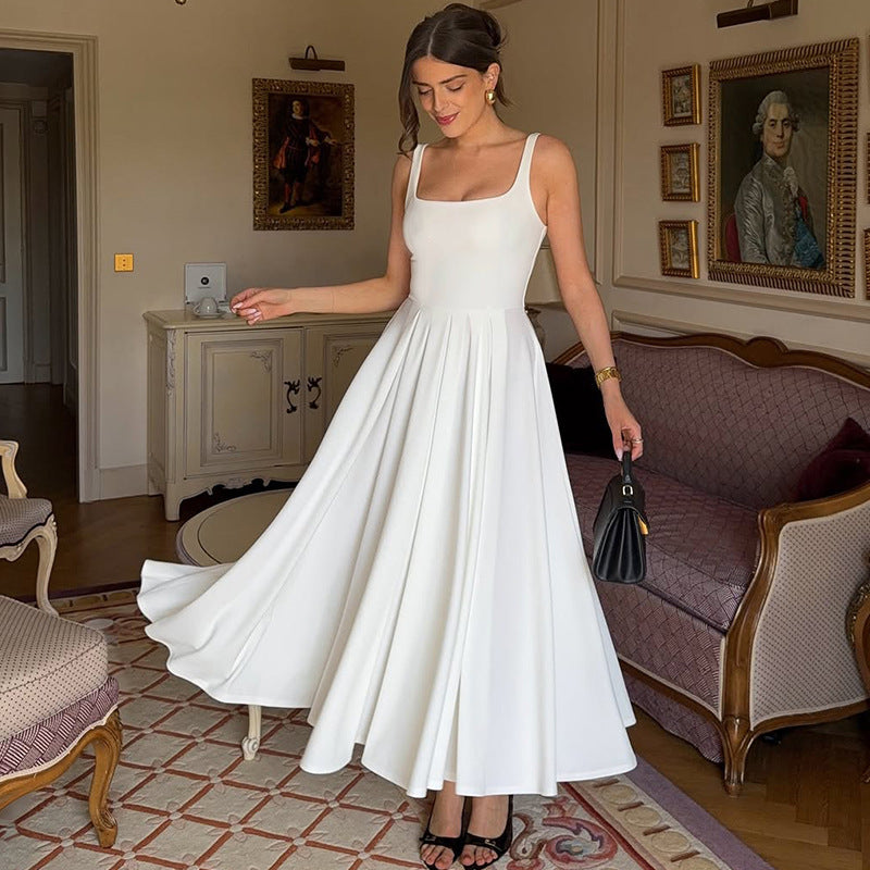 Robe plissée à la taille