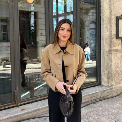 Vêtements d'extérieur chics en daim