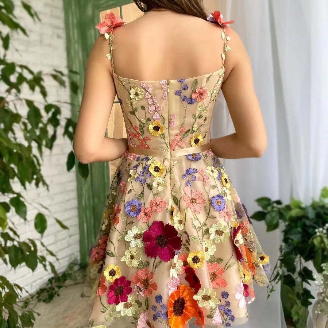 Mini-robe trapèze fleurie