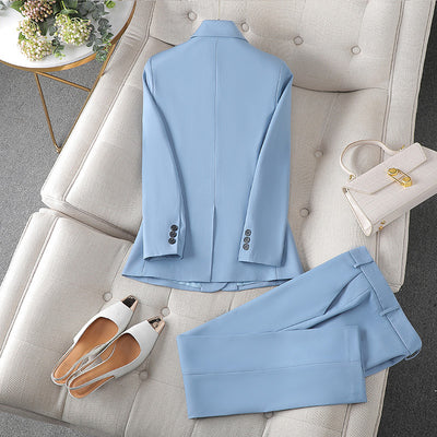 Costume de bureau pour femme