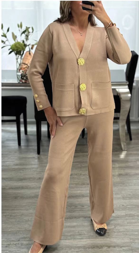 Modern Knit Set
