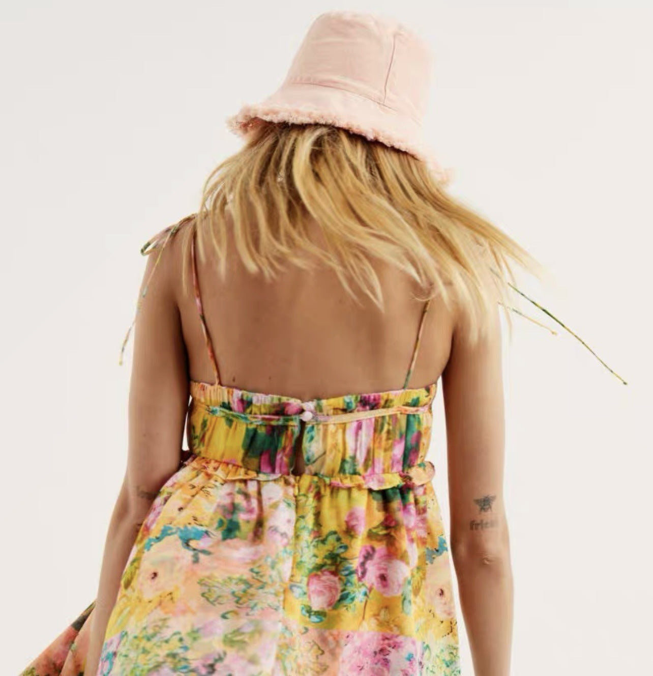 Robe à volants fleurie Y2K