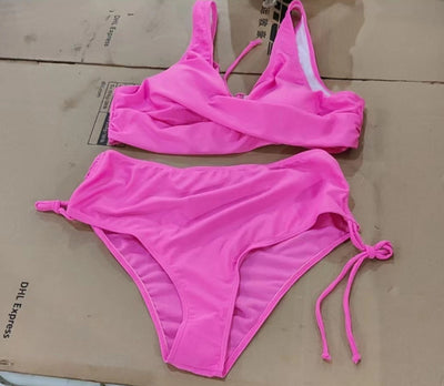Maillot de bain bikini à bretelles tendance pour femme