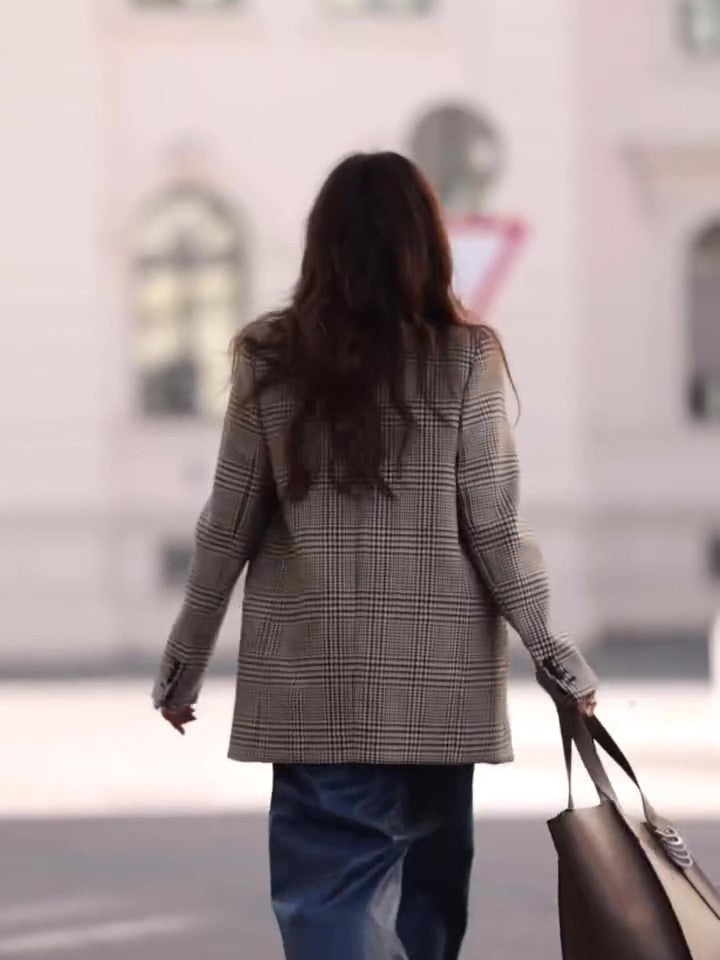 Blazer à carreaux contrastés